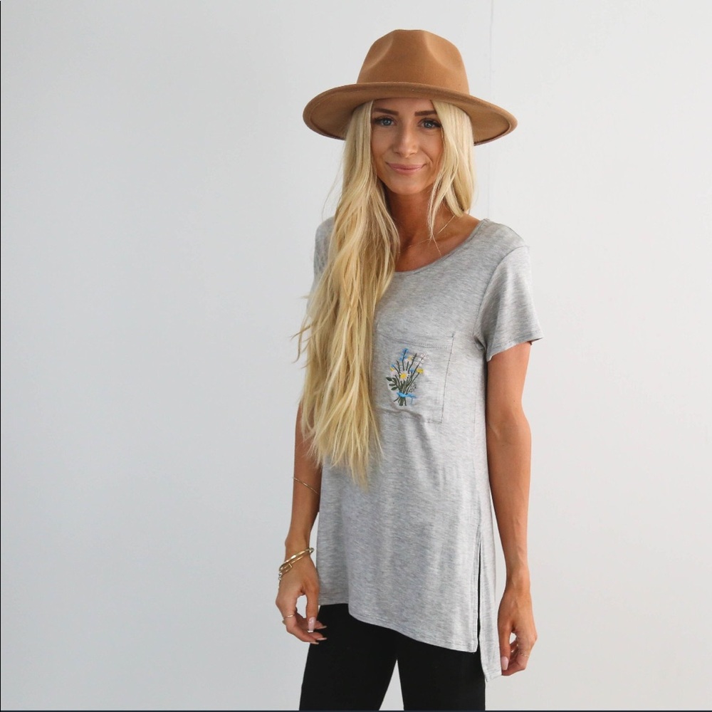 Embroidered pocket tee